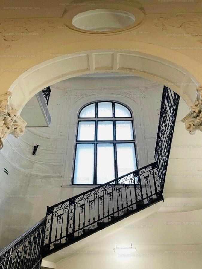 Bourgeois Elegance In The Heart Of Boedapest Buitenkant foto