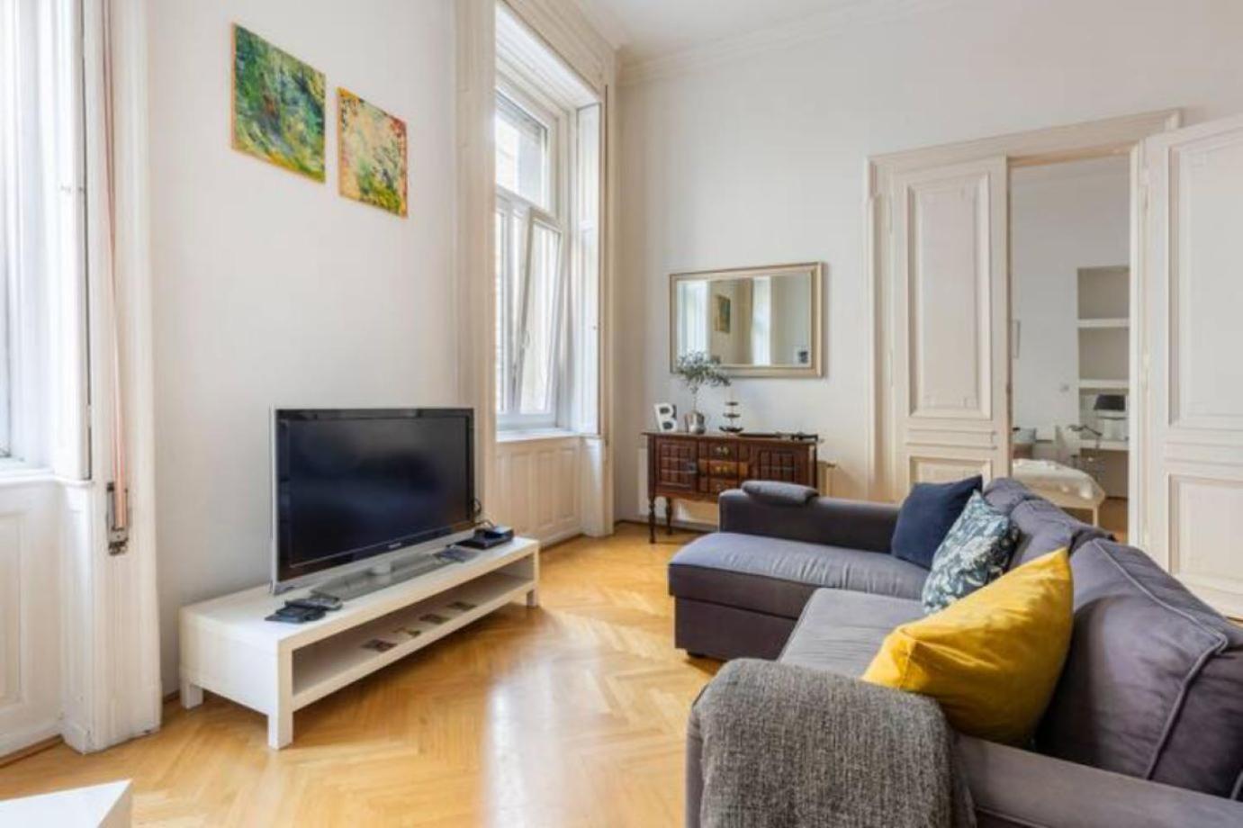 Bourgeois Elegance In The Heart Of Boedapest Buitenkant foto