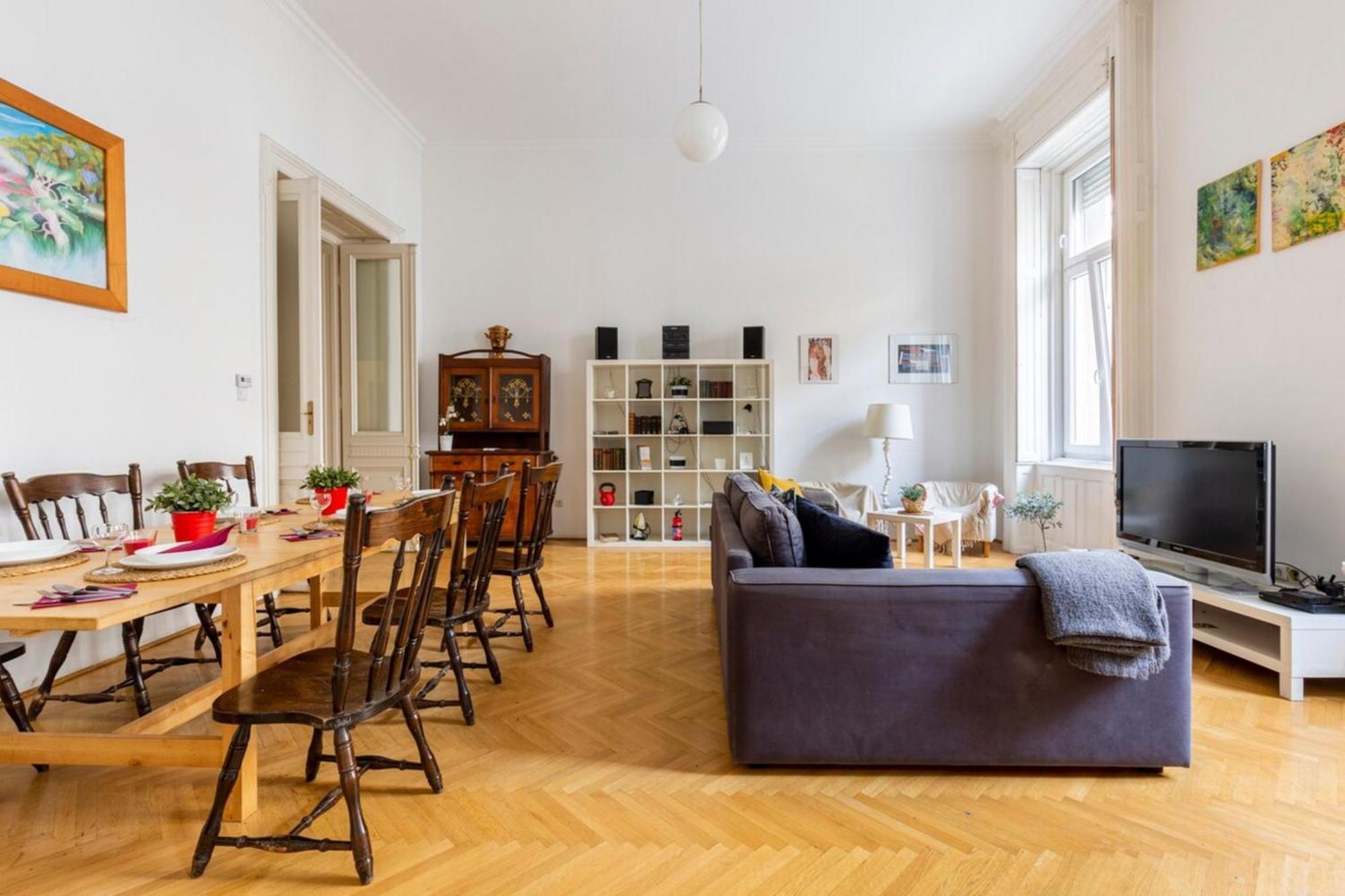 Bourgeois Elegance In The Heart Of Boedapest Buitenkant foto